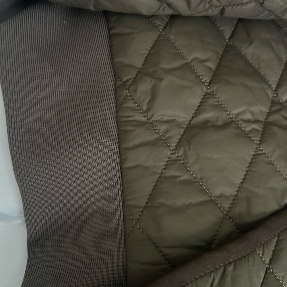Barbour Quilted Jacket New - Picture 8 of 9
